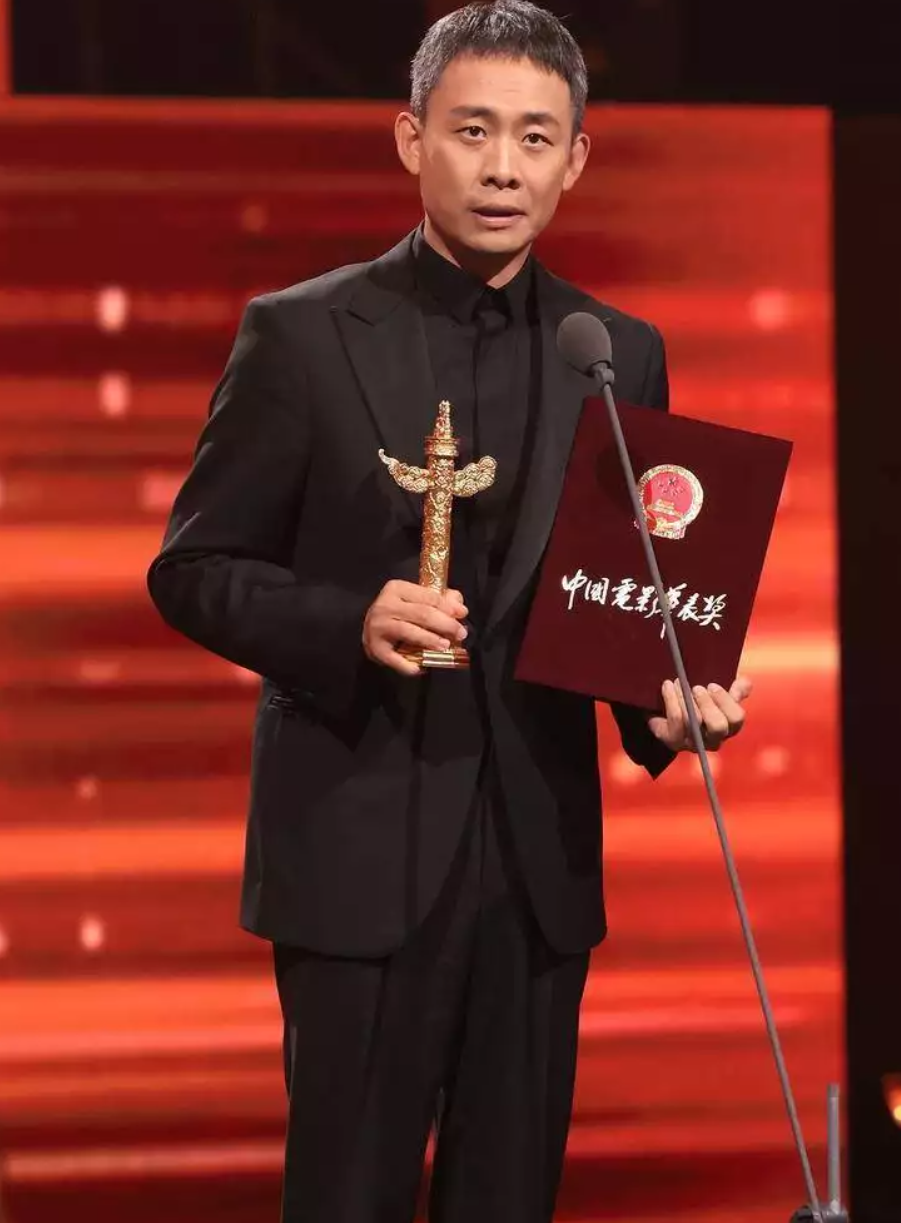 再次获得华表奖，张译谈暂时息影充电：不好好演戏，会对不起观众